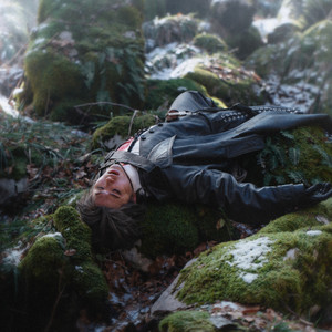 插入美女老师的穴
