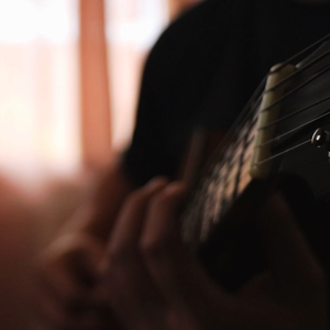 插入美女老师的穴
